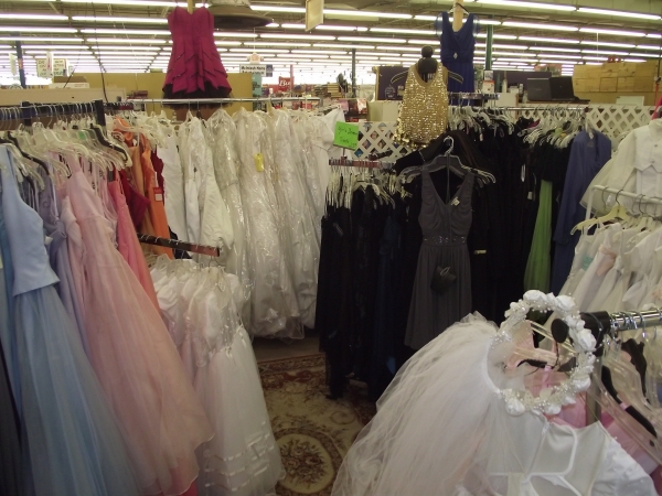 Vintage Clothes Livonia MI - Dixieland Flea Market - Sharlene-Dresses